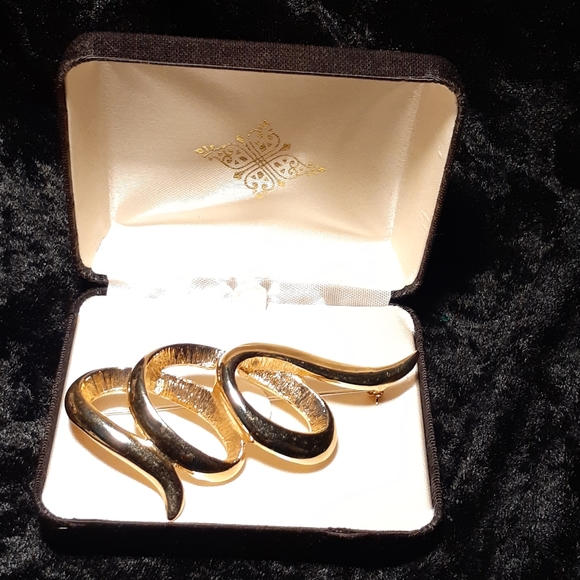 Gold Swirl broche - Picture 3 of 3